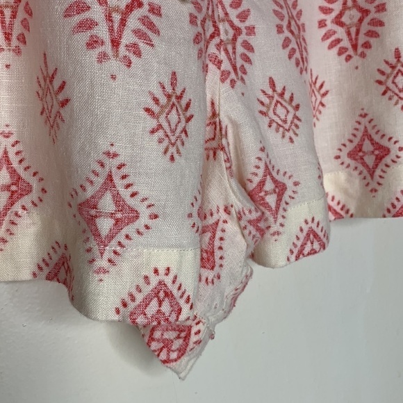 T11 Artisan Ny 100% Linen white shorts with red tribal print Aztec size Medium - Picture 3 of 16
